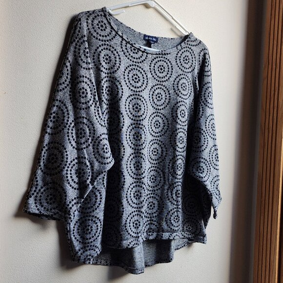 Olivia Blu Gray/Black Geometric Print Batwing Jersey Size Large - Picture 4 of 16